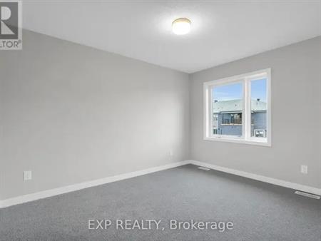 820 PARNIAN PRIVATE N | 820 PARNIAN PRIVATE N, Ottawa