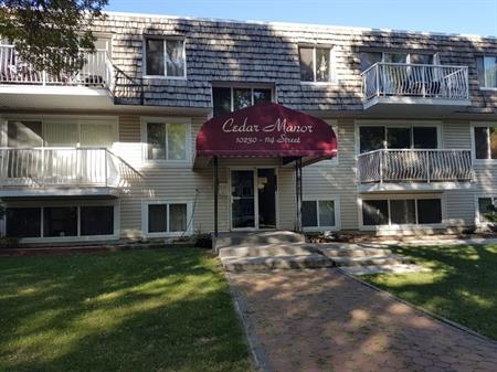 GREAT 2 BEDROOM - ALL UTILITIES INCLUDED | 10230 114 Street Northwest, Edmonton