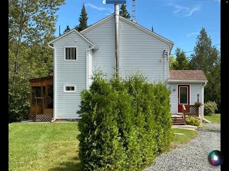 MAISON OU CHALET À LOUER CŒUR DES LAURENTIDES
