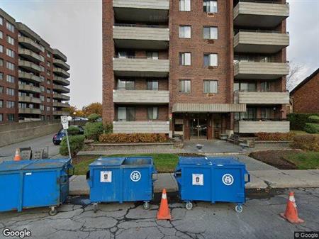 2 CH - 1 SDB - Côte Saint-Luc - $1,400 /mo