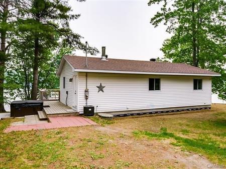 Bungalow cottage on the Lake