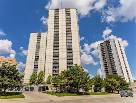 Renovated & move-in ready condo for rent - Downtown London $2,150/month - 1,000 sq/ft - 2 Bed - 2 Bath | 363 Colborne Street,