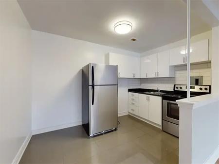 4 Greentree Ct, York, ON M6M 2A5 | 4 Greentree Court, Toronto