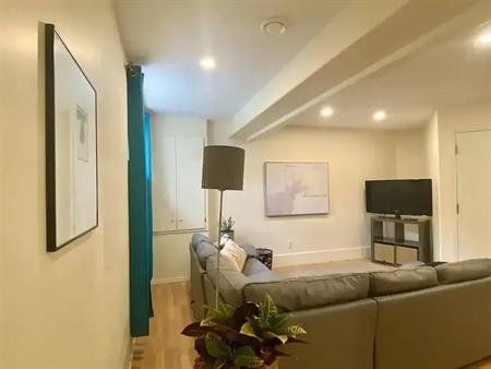 Milcreek Ravine - Bright, spacious, modern, legal secondary suite | 9033 95 street, Edmonton