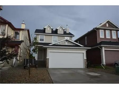 Ready to move-in home for a family or executive in Evanston! | Calgary