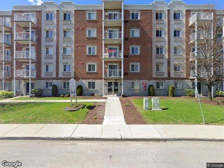 2 CH - 1 SDB - Gatineau - $1,705 /mo