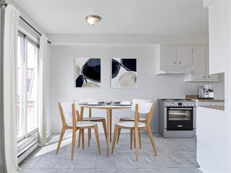 2 CH - 1 SDB - Saint-Eustache - $1,400 /mo