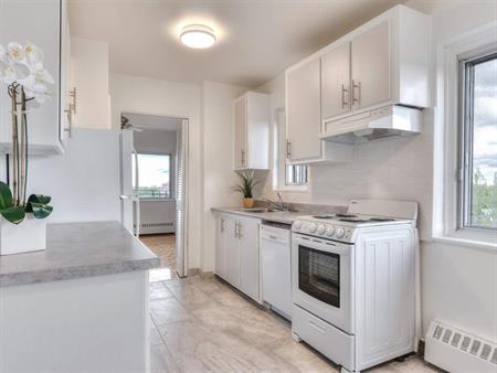 Grand 3 1/2- Disponible Pour Juillet 2025 - 1150 Côte-Vertu, Montréal