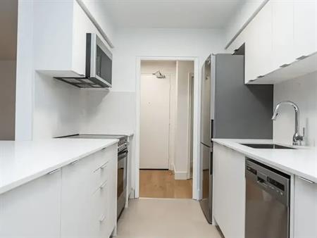 39, 47-49 Riverwood Parkway | 47-49 Riverwood Parkway, Toronto