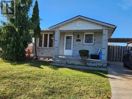 4061 MAPLE LEAF | 4061 MAPLE LEAF, Windsor