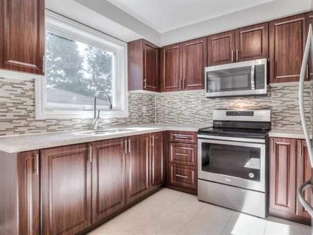 27 Ray Avenue, Upper | 27 Ray Avenue, Toronto