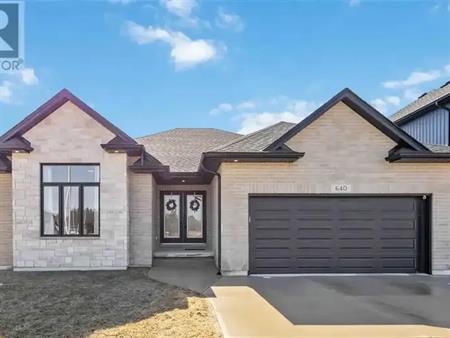 640 Sweetbay CRESCENT | 640 Sweetbay CRESCENT, Sarnia