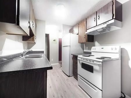 Richmond Arms Apartments | 4414 50 street, Leduc