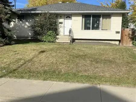 Bright and Spacious 3 Bedroom Lower Suite! Private Laundry & Modern Kitchen! | 12320 135 Avenue Northwest, Edmonton