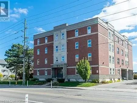81 COLUMBIA Street W | 81 COLUMBIA Street W, Waterloo