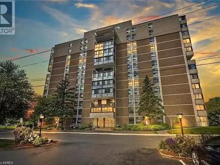 Stunning 2 bed/1 bath Waterfront Condo | 2 Mowat Avenue, Kingston