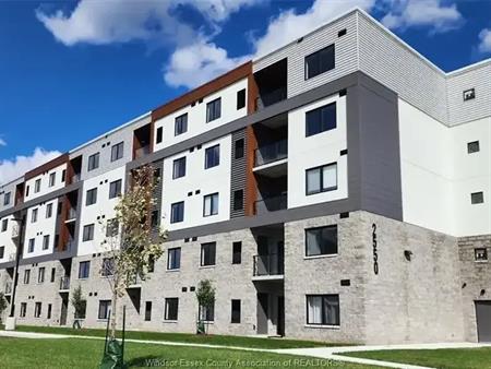 2550 SANDWICH WEST PARKWAY Unit# 215 | 2550 SANDWICH WEST PARKWAY Unit# 215, LaSalle