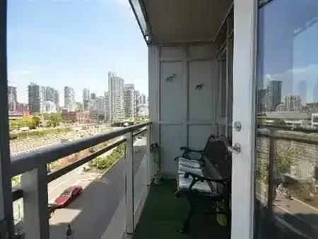 Downtown City Place Parade One | 15 Iceboat Terrace, Toronto