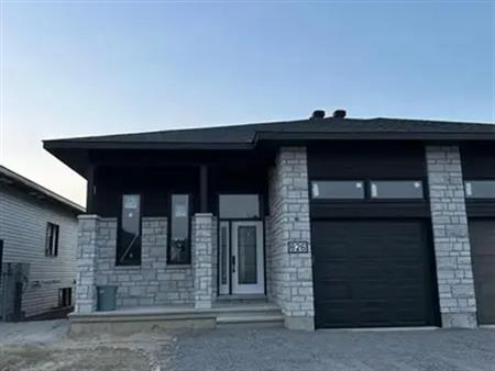 826 NAMUR STREET | 826 NAMUR STREET, Russell