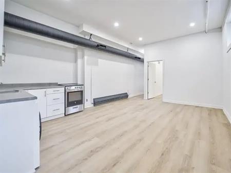 1046 Bathurst Street, Toronto, Ontario, Canada, M5R 3G7 | 1046 Bathurst Street, Toronto