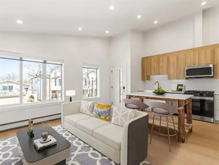 Stunning NEW Upper Floor Home In Desirable Ritchie! | 3 - 9841 74 Avenue Northwest, Edmonton
