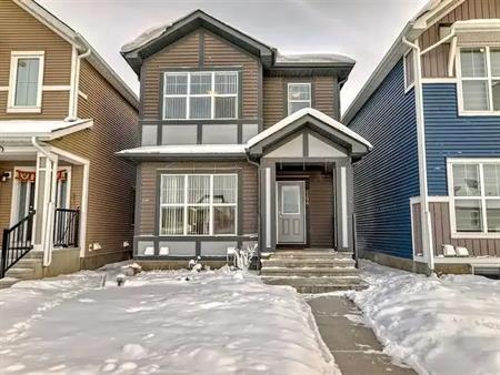 Spacious & Luxurious 3-Bedroom Home with Den and Bonus Room – Prime Livingston, | 144 Lucas Street Northwest, Calgary