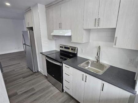 2 CH - 1 SDB - Montréal - $1,900 /mo