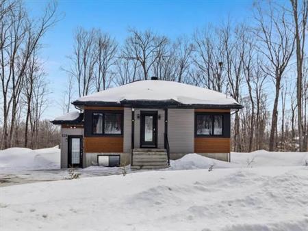 Appartement 6 1/2 à Louer