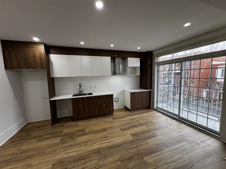 A Louer Appartement 5 1/2