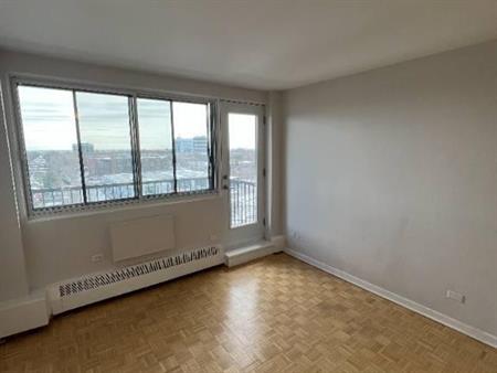 Studio Apartments Available - A louer • For Rent