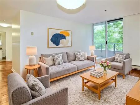 Waterford | 1241 Kilborn Place, Ottawa