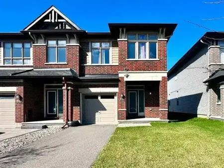 529 Rowers Way | 529 Rowers Way, Gloucester