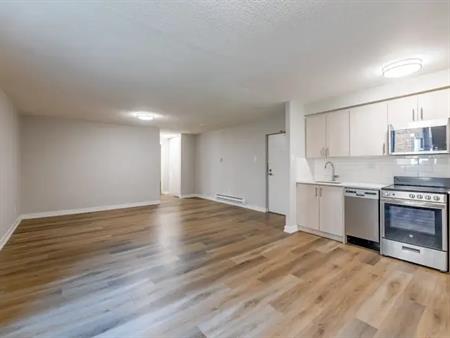 Sherwood Court Apartments | 21 Sherwood Avenue, Toronto