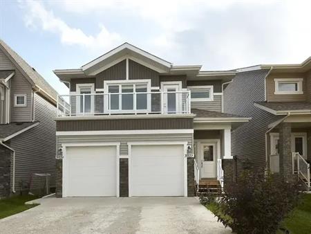 3 BEDROOM, 2 BATHROOM - CREEKWOOD CHAPPELLE SW EDMONTON - PET FRIENDLY - JUNE 1 | Claxton Loop SW, Edmonton