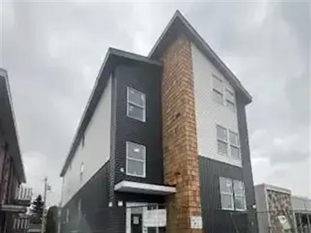 2 Bedroom 1 Bathroom Units in Beverly Heights - SF237 | 3611 118 Avenue Northwest, Edmonton