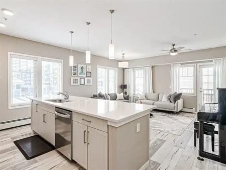 Stunning corner unit with lake access. | 30 Mahogany Mews SE, Calgary