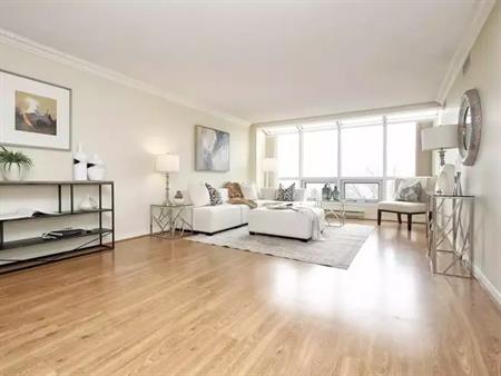 Breakers Waterfront Condo | 70 Cumberland Lane, Ajax
