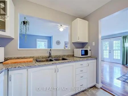 UNIT 1 - 212 WAYS BAY DRIVE | UNIT 1 - 212 WAYS BAY DRIVE, Georgina