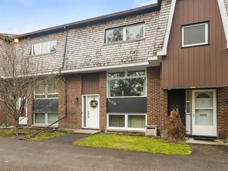 765 Ridgewood Avenue - B | 765B Ridgewood Avenue, Ottawa