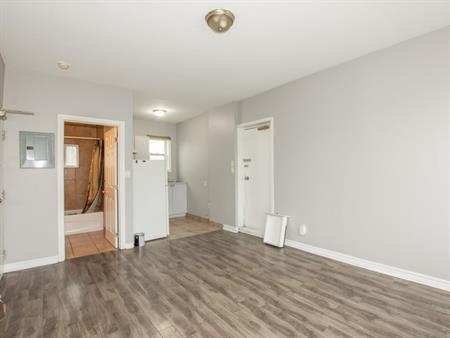 241 Gibson Avenue - 4 | 241 Gibson Avenue -, Hamilton