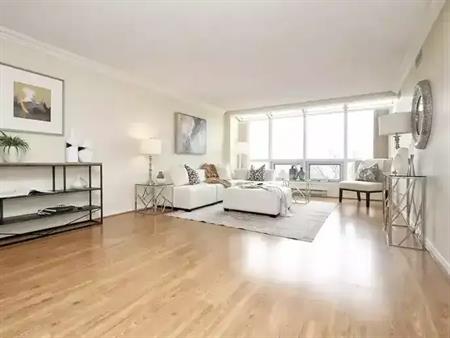Breakers Waterfront Condo | 70 Cumberland Lane, Ajax