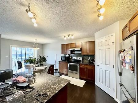 Cozy double garage duplex with large backyard | 1105 176 Street Southwest, Edmonton