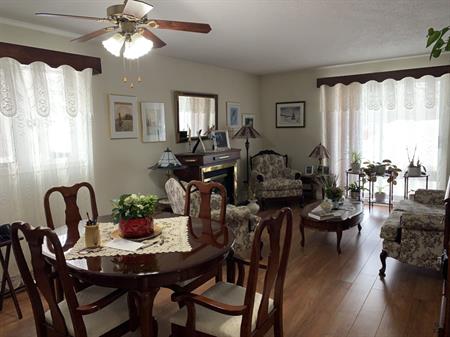 3 Chambres 5 1/2, Rez-de-Chausse,