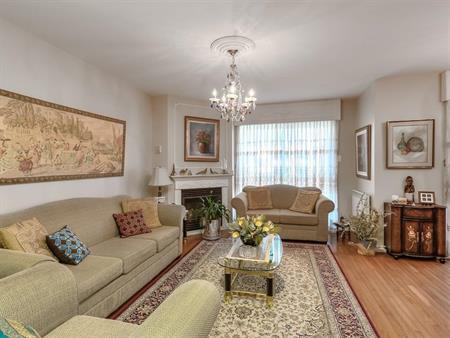 Appartement Laval (Chomedey) À Louer