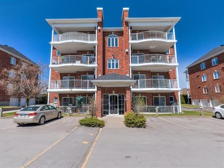 Appartement Laval (Chomedey) À Louer