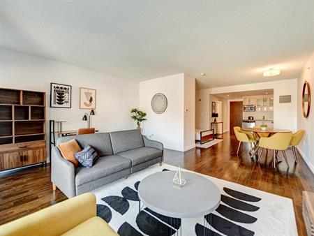 2 Bedrooms - 1009 Rue De Bleury, Montréal