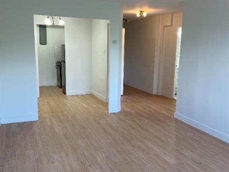 3.5 Apartments Available - A louer • For Rent