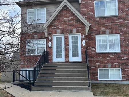 Appartement 5 1/2 à louer