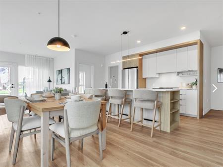 Condo 5 1/2 - Vallem Sur L'eau