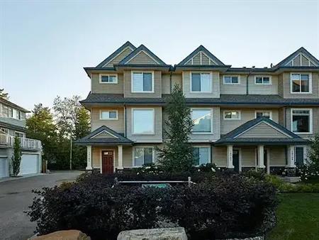Bright Executive Townhouse | 10758-76 Avenue, Edmonton